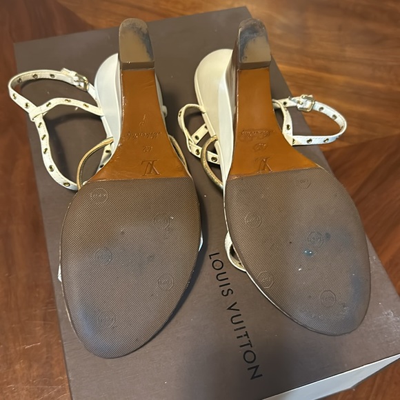 LOUIS VUITTON - Picture 2 of 4